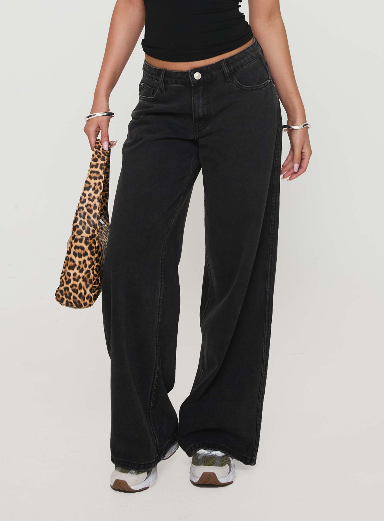 Ramos Low Rise Wide Leg Jeans Washed Black Petite