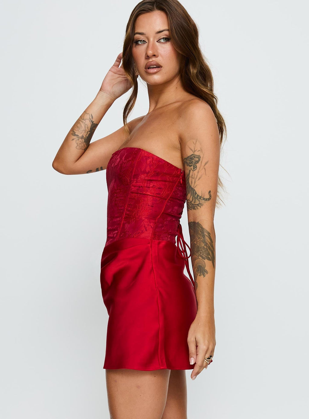 Mini-robe drapée sans bretelles Jenevieve Rouge