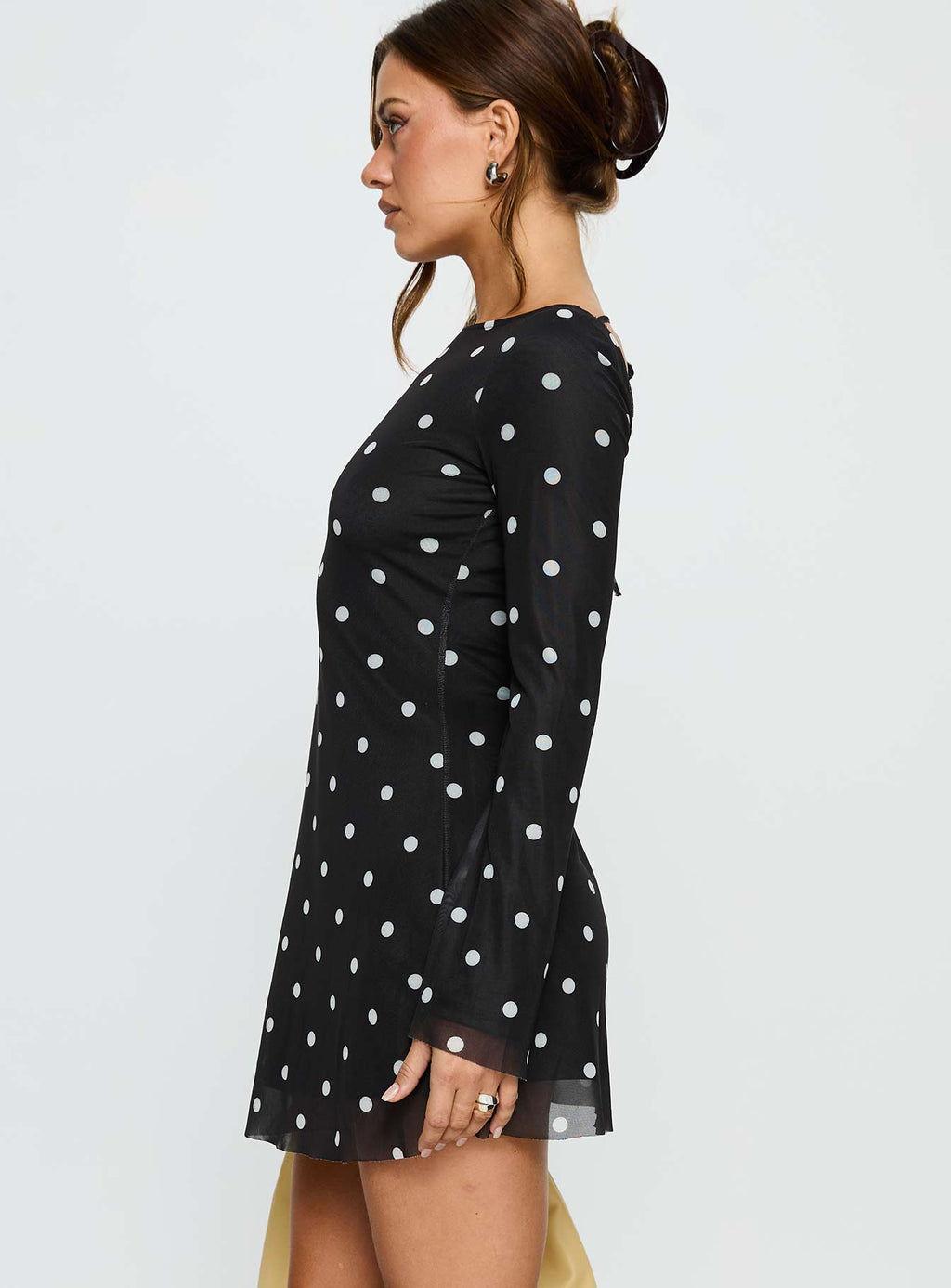 Mini-robe Lukea à manches longues, noire à pois