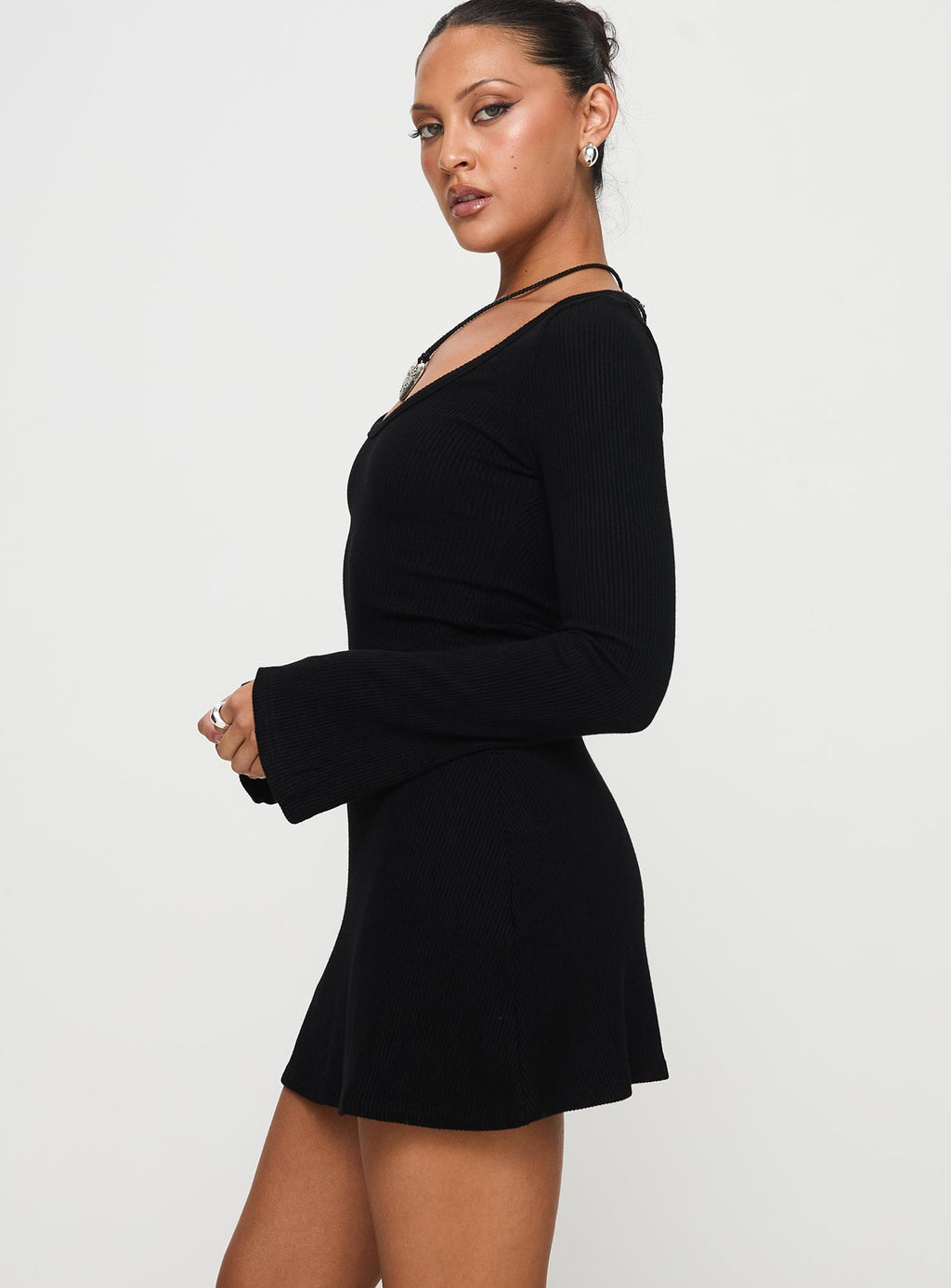 Mini-robe noire à manches longues Best Interest