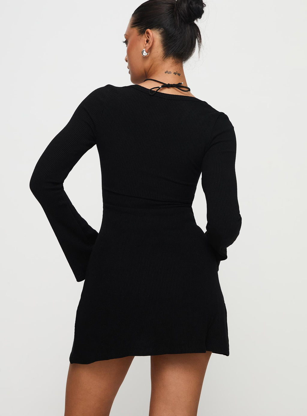 Mini-robe noire à manches longues Best Interest