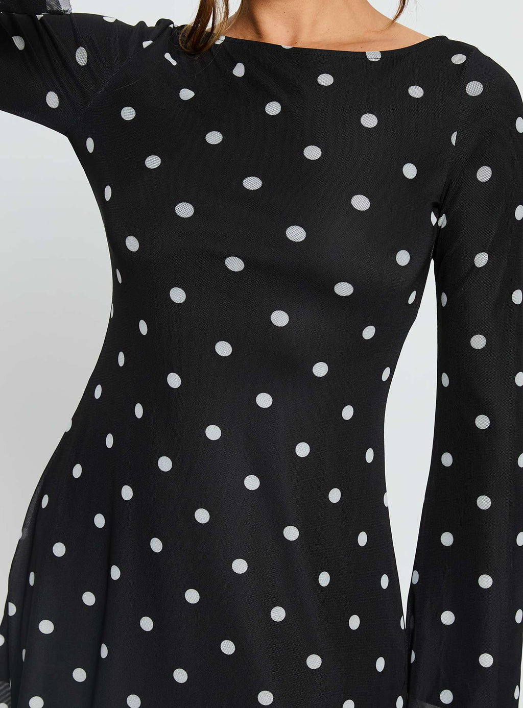 Mini-robe Lukea à manches longues, noire à pois