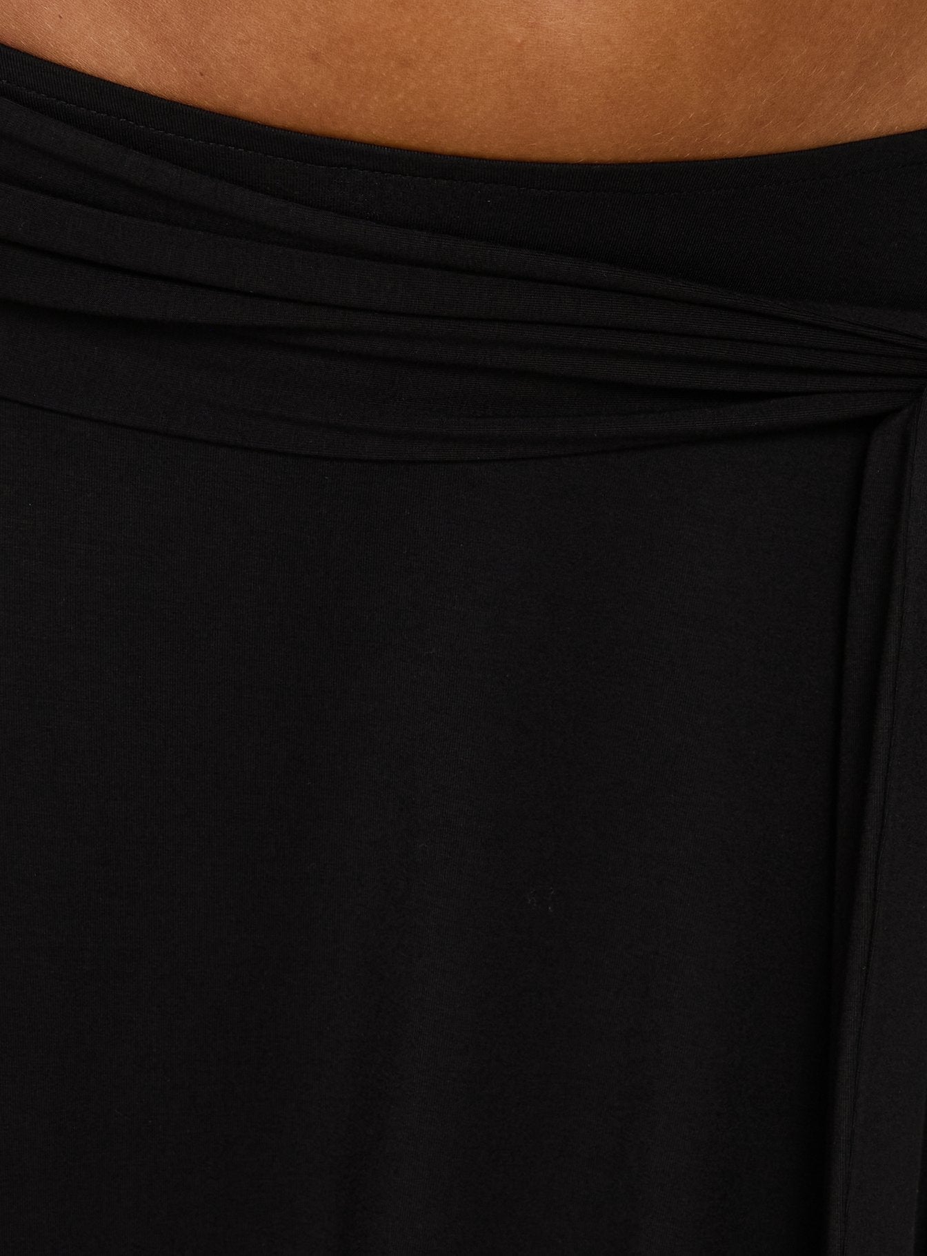 Soft Focus Tie Waist Midi Skirt Black