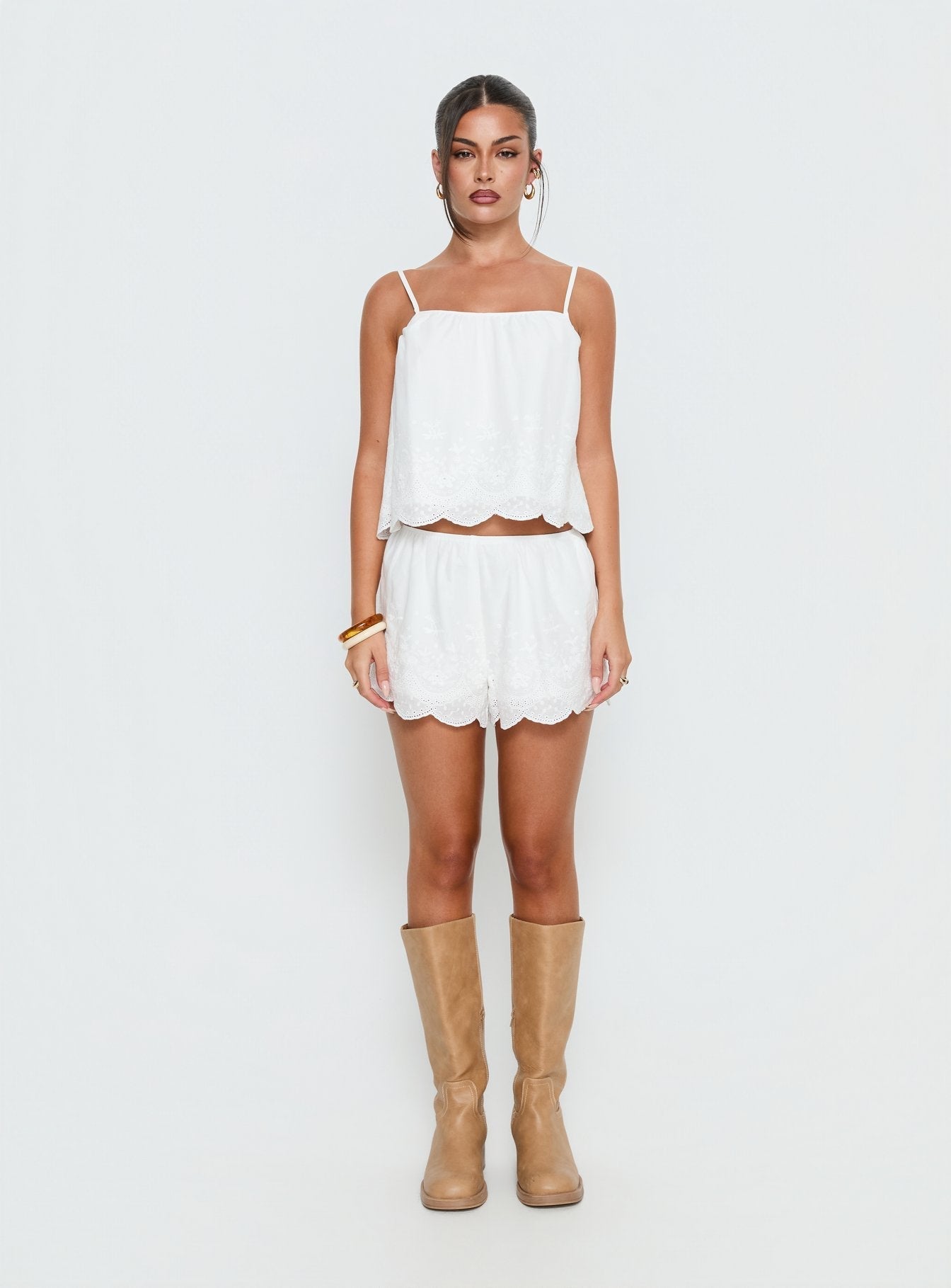 Madison Avenue Embroidered Detail Shorts White