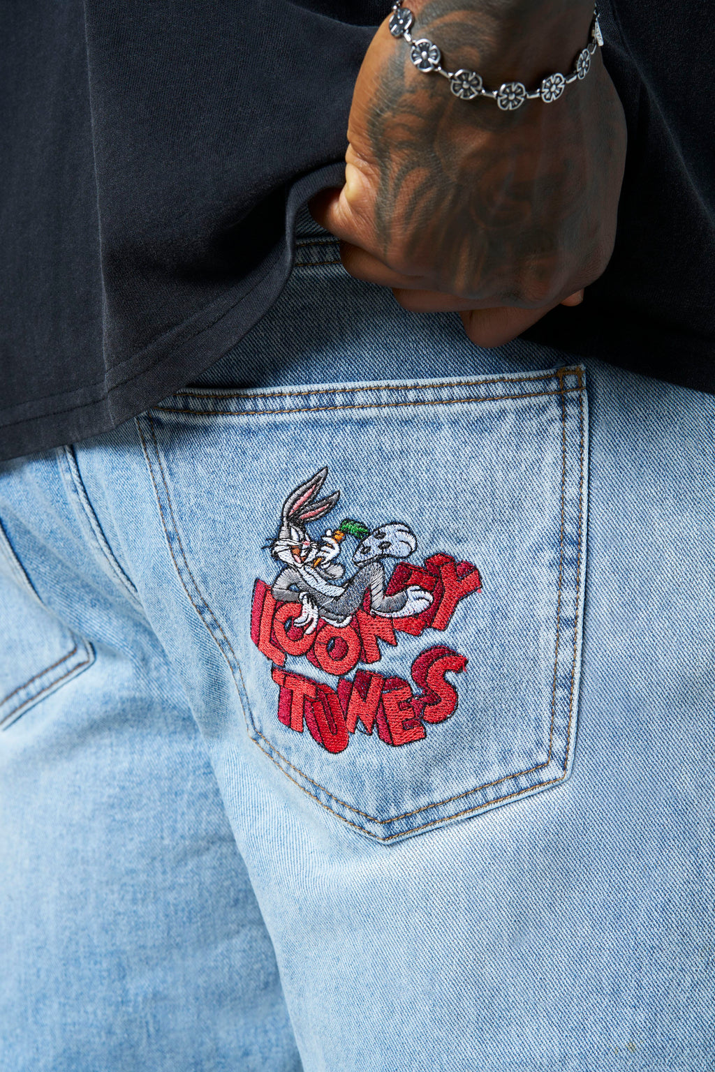 6035 - Looney Tunes Jeans aus Denim