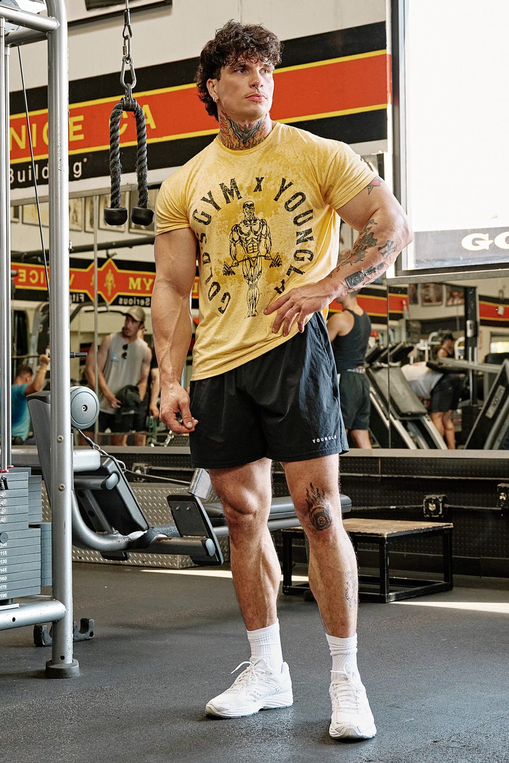 4206 - Gold's Gym Heather-T-Shirts