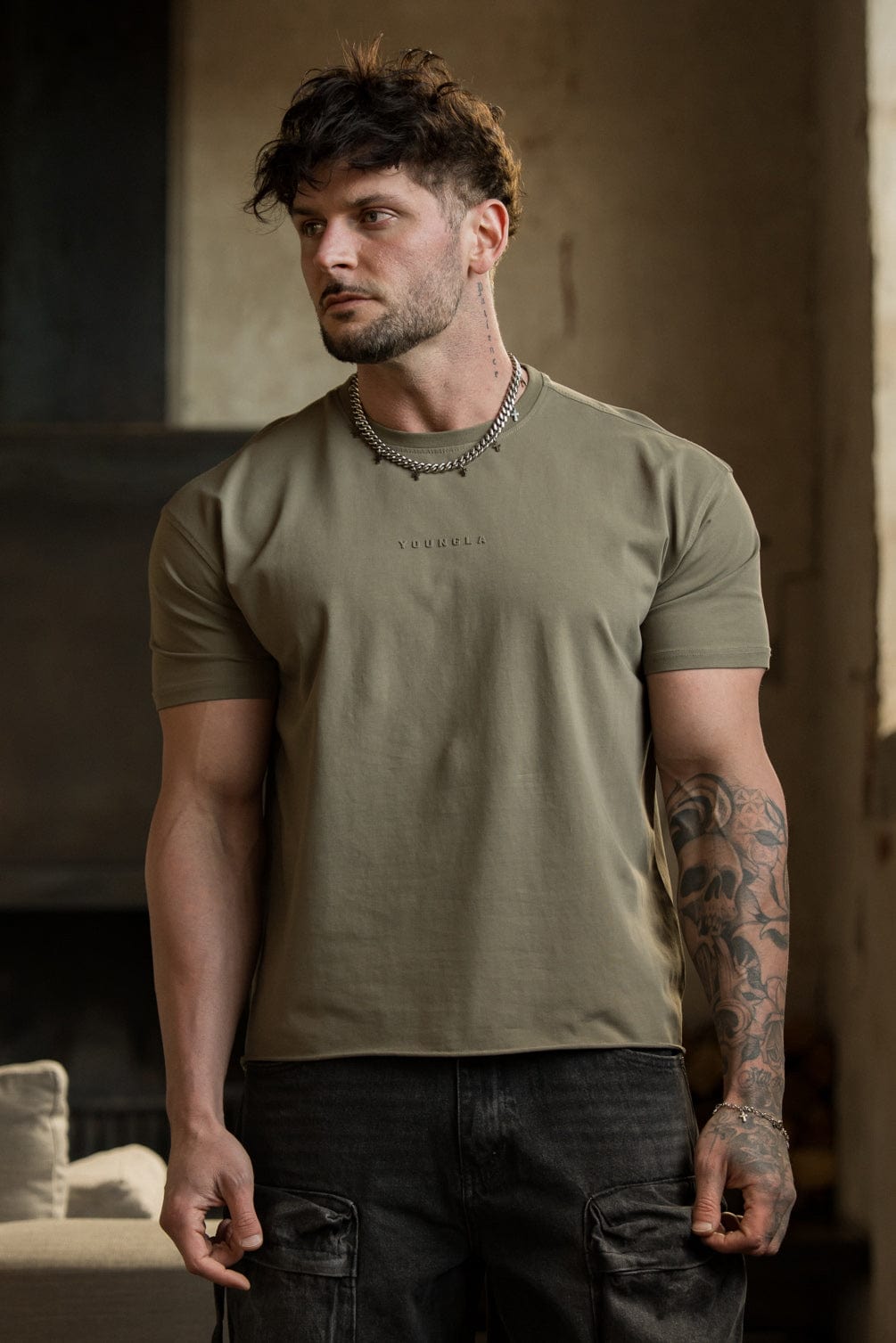 4097 - Kurzgeschnittene, taillierte T-Shirts