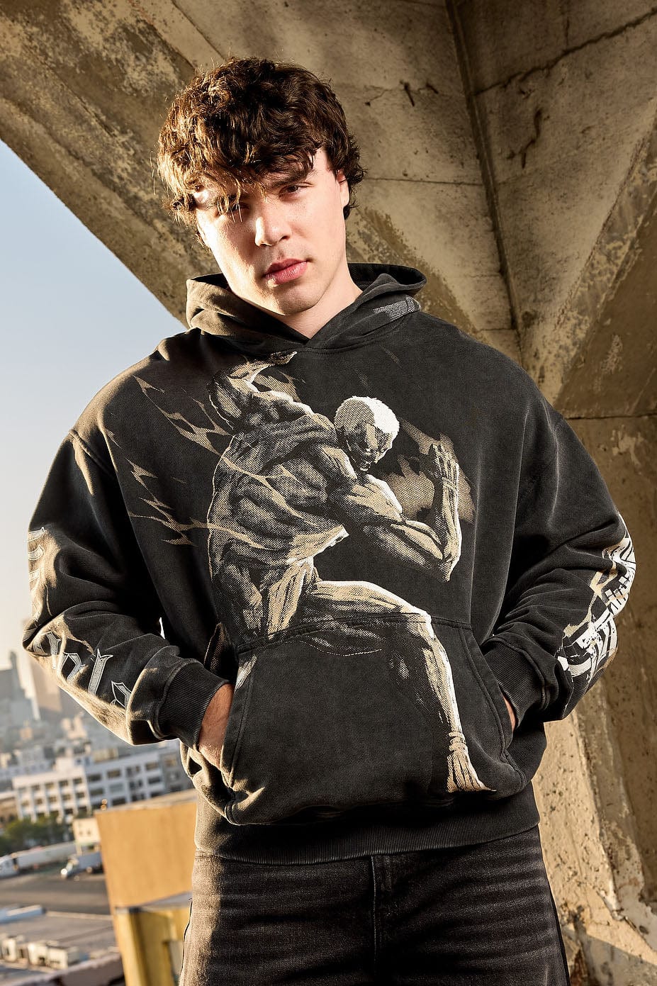5129 - AOT© x YLA Kapuzenpullover
