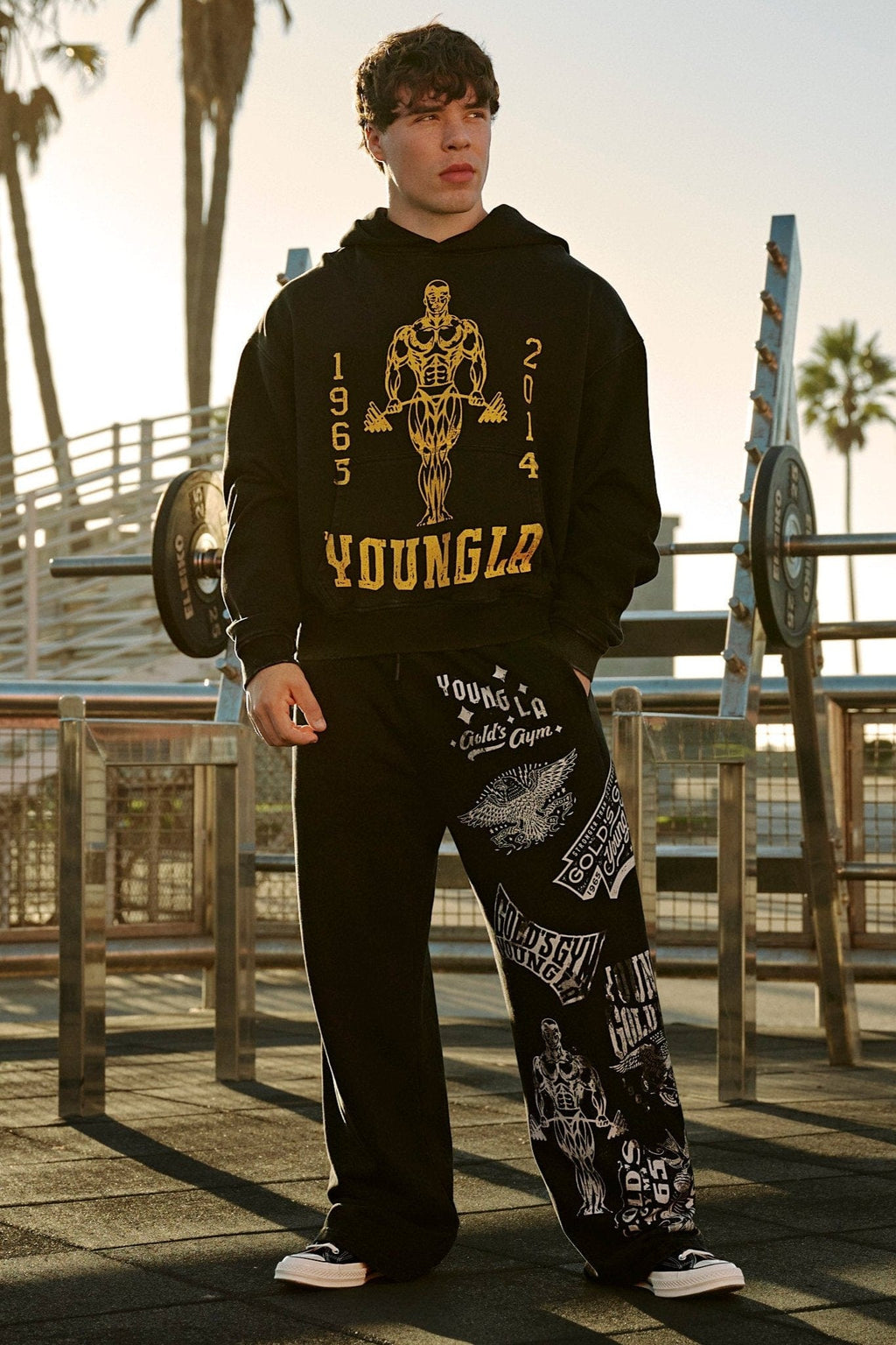 2142 - Golds Gym Evolution Sweatshirts