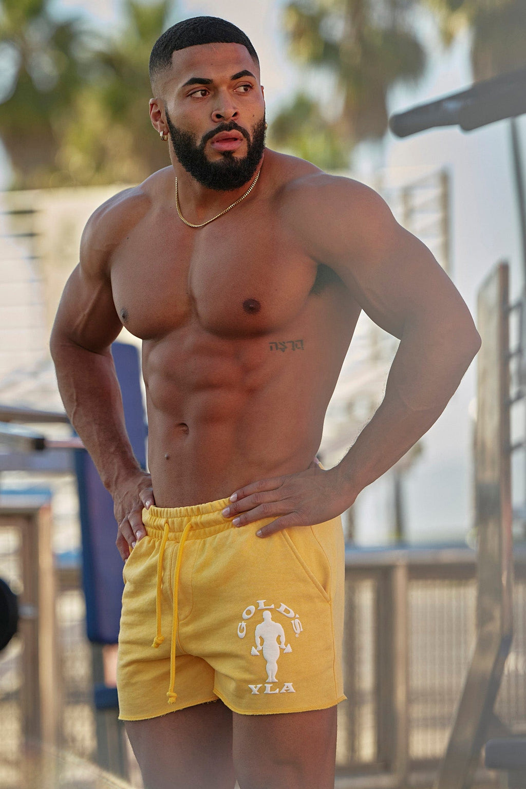 1132 - Short de musculation Golds Gym