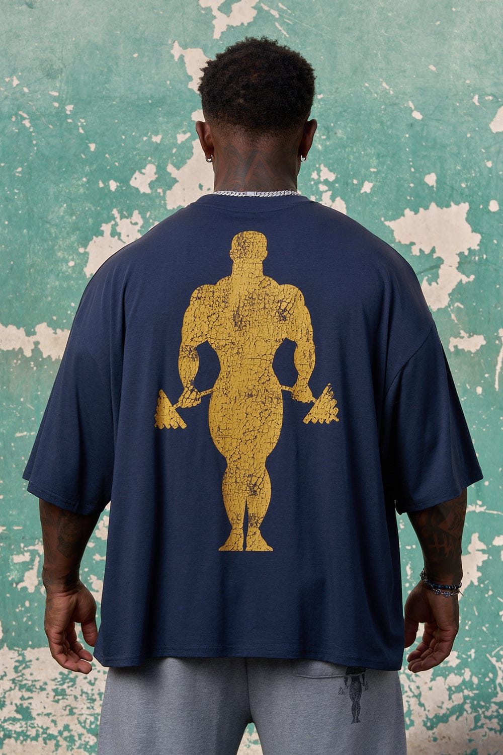 4248 - T-shirts larges Gold's Iron Legacy