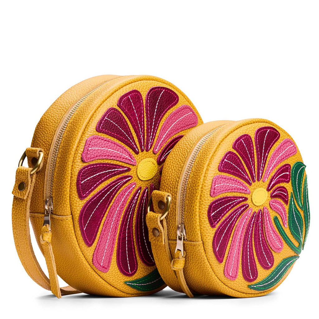 Circle Crossbody